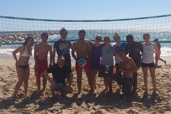 Atletas e equipa do Famões Clube Atlético